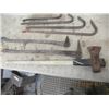 Image 3 : 4 Wrecking Bars, 2 Pick A Roos & Splitting Axe