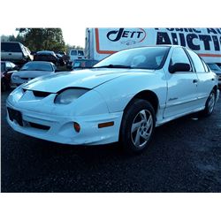 A8 --  2002 PONTIAC SUNFIRE SE  , White , 225906  KM's