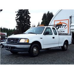 O2 --  2000 FORD F-150 EXT CAB , White , 135565  KM's