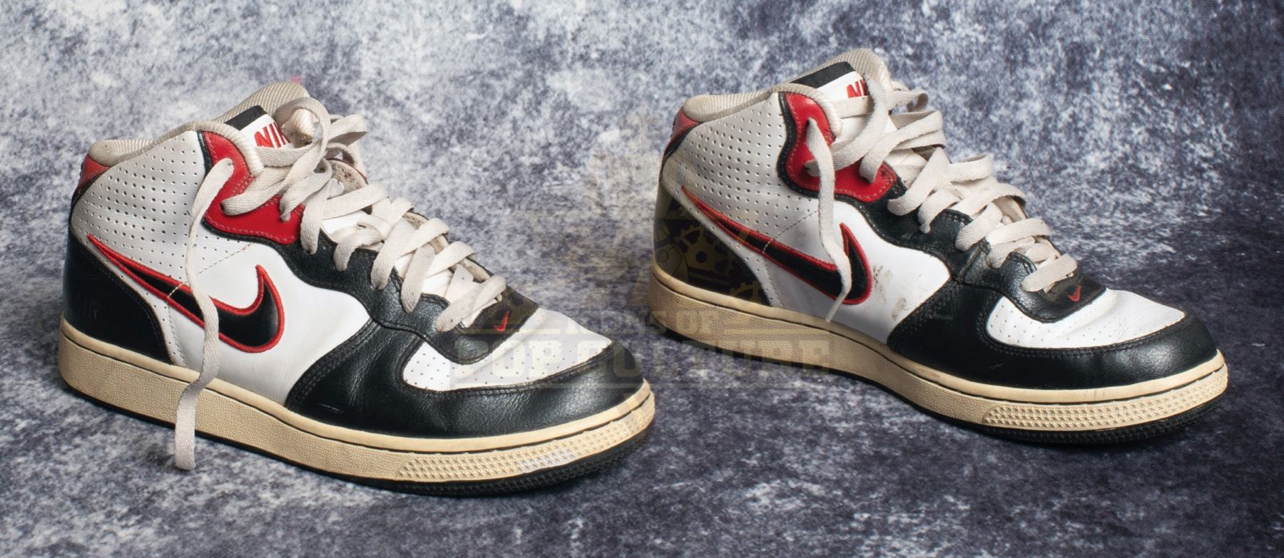 Breaking Bad Jesse Pinkman s Aaron Paul Nike Sneakers A601 breaking-bad-jesse-pinkman-s-aaron-paul-nike-sneakers-a601