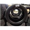 Image 2 : 4 PIRELLI TIRES 275/ 45R22