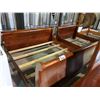 Image 2 : KING SIZE SLEIGH BED WITH DRESSER, 2 NIGHT STANDS, & MIRROR