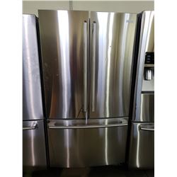 SAMSUNG FRENCH DOOR FRIDGE MODEL EI28BS36IS4 IN NEED OF REPAIR