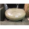 Image 1 : LARGE ROUND OTTOMAN