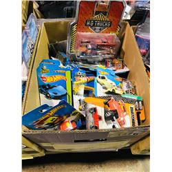 BOX OF ASSORTED NEW IN PACKAGING TOY CARS (HOT WHEELS, GREENLIGHT, JOHNNY LIGHTNING)