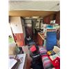 Image 8 : 1982 TRAVELMATE MOTORHOME, WHITE, GAS, AUTOMATIC VIN#1GDKP37W0C3500951 ODOMETER READS  173,863KMS,