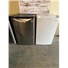 Image 1 : MINI FRIDGE & FREEZER