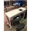 Image 2 : ROLLING 2 DRAWER DESK WITH MASSAGE CHAIR