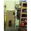 Image 1 : 2 WEIGHT LIFTING BARS