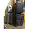 Image 1 : 4 ASSORTED SUITCASES: CALVIN KLEIN, SWISS GEAR 3