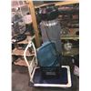Image 1 : 10" INCLINE FAN & ROLLING CART