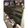 Image 2 : 3 ASSORTED HEADBOARDS AND RAILS
