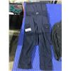 Image 2 : 4 ARTICLES OF CLOTHING SIZES: 32,S,M BRANDS: HELLY HANSEN & G-STAR