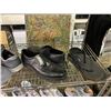 Image 3 : 4 PAIRS OF SHOES SIZES 13, 46, 11 BRANDS: GEOX, NEW BALANCE, ADIDAS, REEF