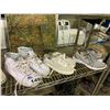 Image 2 : 5 PAIRS OF SHOES SIZES 3,4,5, 5 1/2 BRANDS: VANS, NATIVE, KEDS, VIONIC