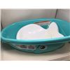Image 1 : Whale Baby Bath Tub