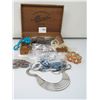 Image 2 : COSTUME JEWELLRY LOT - Full Cigar box