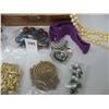 Image 5 : COSTUME JEWELLRY LOT - Full Cigar box