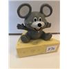 Image 1 : Mouse on Swiss Cheese Bat. Opp. Transistor Radio