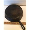 Image 2 : 10" Cast Iron Skillet