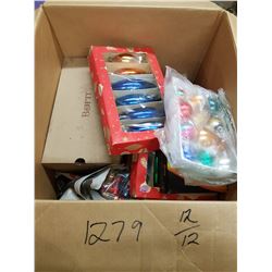 Lot of Christmas Decorations & Ornaments