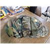 Image 1 : 5 CAMO CAPS