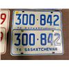 Image 1 : TWO 1976 SASKATCHEWAN LICENSE PLATES FRONT & BACK