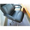 Image 7 : Wooden Desk w/ Drawers & Rolling Office Chair