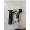 Image 2 : PORTER CABLE AIR NAILER