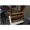 Image 2 : Wood shelf
