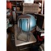 Image 1 : 2 bar stools and yoga ball