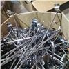 Image 2 : TOTE OF SLATBOARD HOOKS