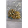 Image 2 : LOT OF GOLD TONE AND RHINESTONE JEWELLERY