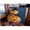 Image 2 : Pumpkin decoration, crosses, collector plate and decorative shelf