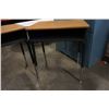 Image 2 : 2 STUDENTS DESKS
