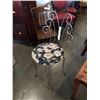 Image 2 : MCM VANITY STOOL
