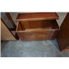 Image 1 : Vintage blanket box on wheels