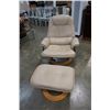 Image 1 : WHITE LEATHER RECLINING CHAIR AND OTTOMAN