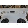 Image 2 : WHITE KITCHEN AID STOVE