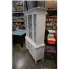 Image 2 : PAINTED WHITE SINGLE PIECE DISPLAY CABINET