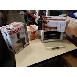 Starfrit spiralizer, popcorn popper, toaster oven and lamp