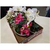 Image 2 : Lot of decorative flower arrange ments