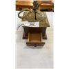 Image 2 : VINTAGE COFFEE GRINDER