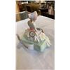 Image 2 : "DAYDREAMS" ROYAL DOULTON FIGURE