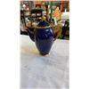 Image 2 : CARLTON WARE TEAPOT, SUGAR AND 4 CUPS AND SAUCERS