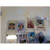 Image 2 : LOT OF CASED VNTAGE BASEBALL CARDS - 70s AND 80s
