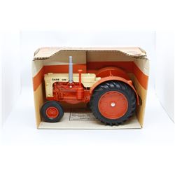 Case 600 tractor 1:16 scale Ertl