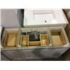 Image 2 : 48" Vanity cabinet no top (Freight claim)
