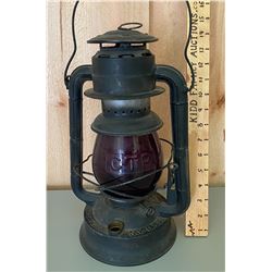 DIETZ CTR LANTERN W / RED GLASS