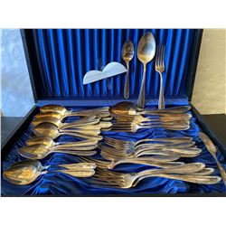 SIMEON L & GEORGE H ROGERS CO MODEL A1 SILVERWARE SET W/ CASE